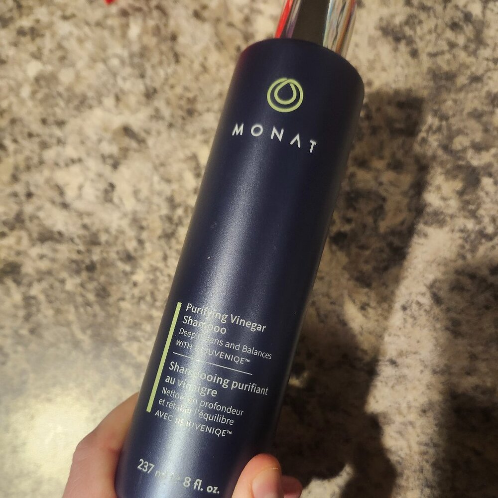 Monat Purifying Shampoo